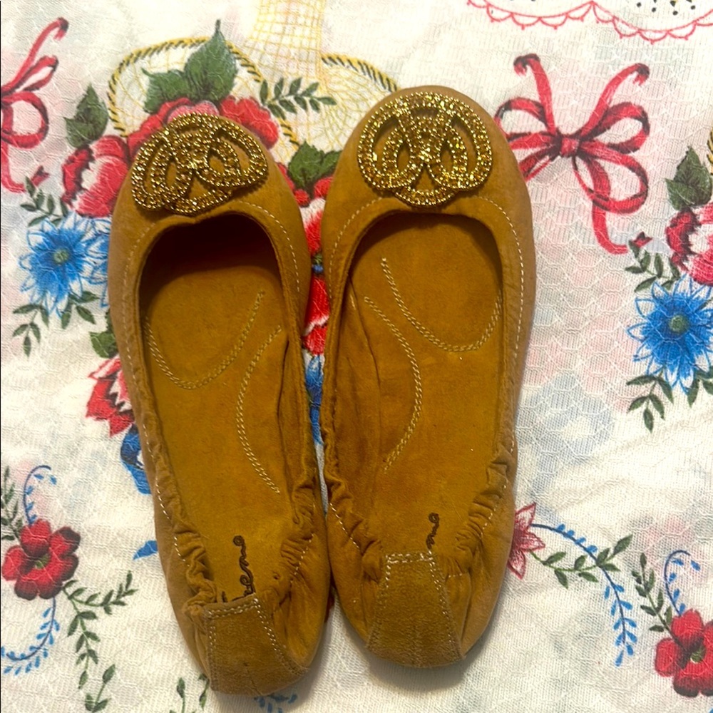 Theme Brown Flats with Gold Medallion Sz 8